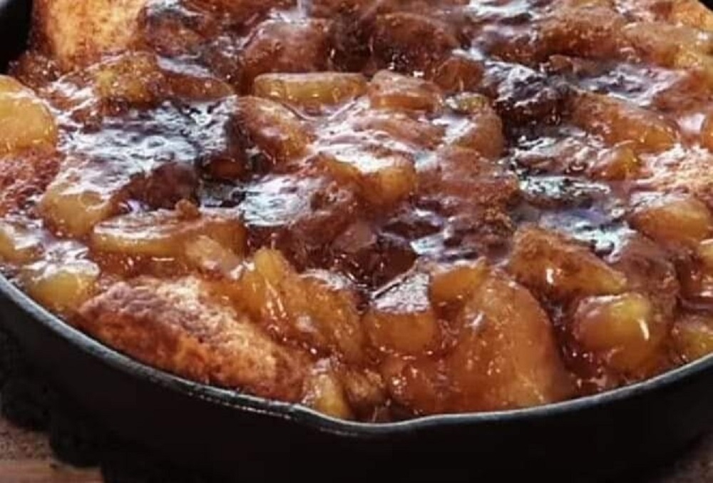 Baked Skillet Apple Pie Biscuits Can U Still Hear Me